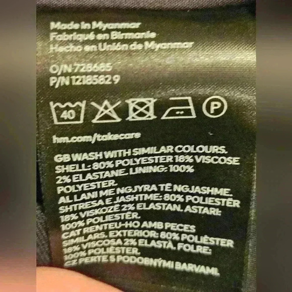 H&M Divided Black Sleeveless Wide Strap Cropped Vest Size XXL NWOT - Picture 10 of 10